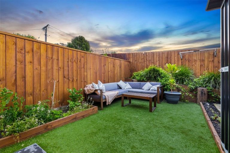Photo of property in 8/45 Vera Road, Te Atatu South, Auckland, 0610