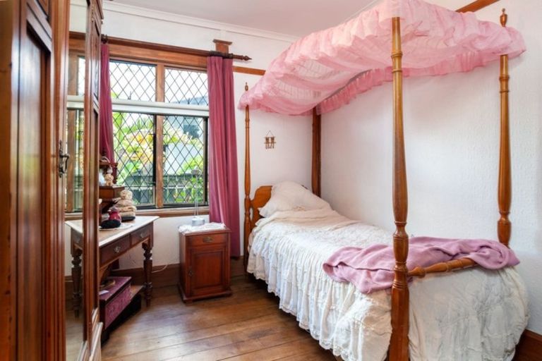 Photo of property in 33 Fitzroy Road, Fitzroy, New Plymouth, 4312