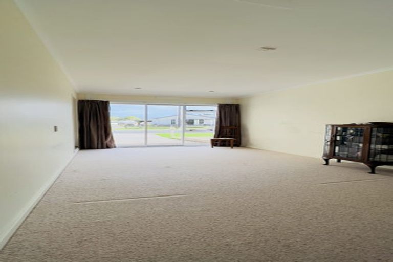 Photo of property in 90 Victoria Street, Coromandel, 3506