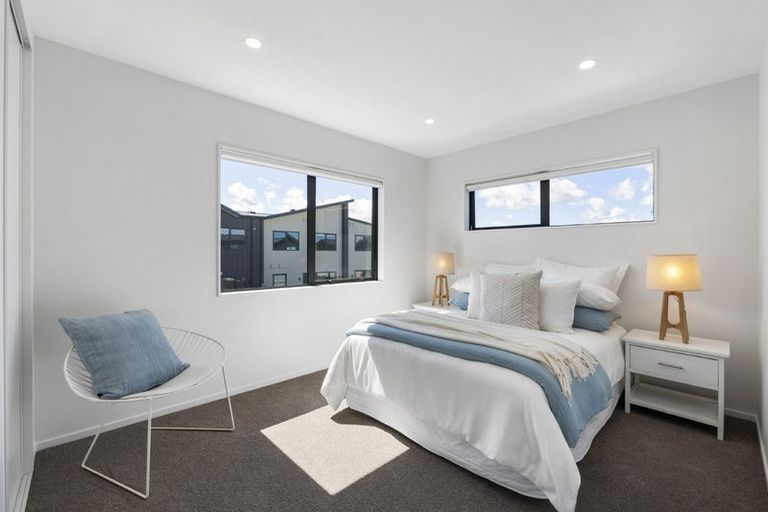 Photo of property in 8 Paraone Crescent, Takanini, 2112