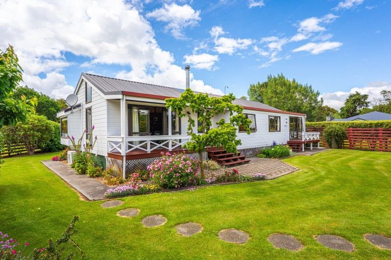 Photo of property in 34 Cambridge Street, Pahiatua, 4910