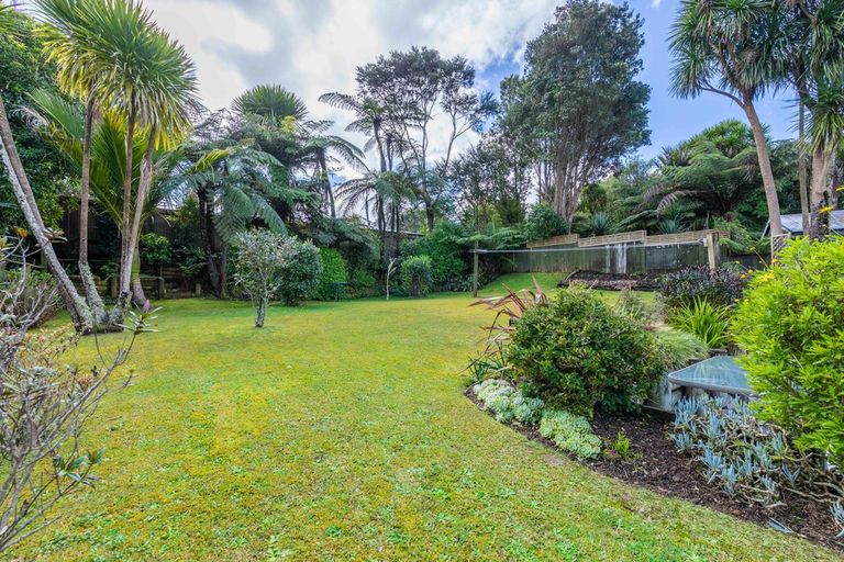 Photo of property in 143 Woodlands Park Road, Titirangi, Auckland, 0604