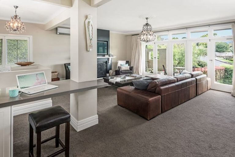 Photo of property in 19 Montgomery Crescent, Cockle Bay, Auckland, 2014