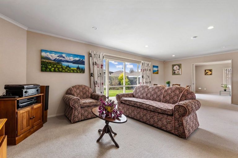 Photo of property in 8 Cape Place, Poraiti, Napier, 4112