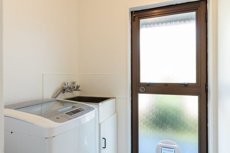 Photo of property in 517 Mangorei Road, Highlands Park, New Plymouth, 4312