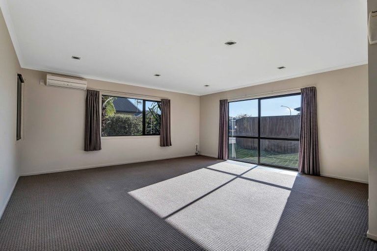 Photo of property in 40 Montague Grove, Stratford, 4332