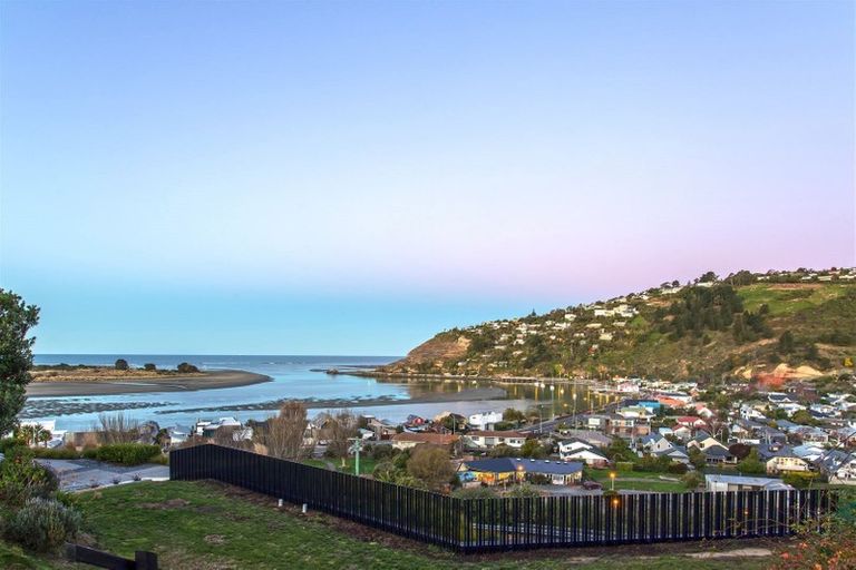 Photo of property in 20 Cave Terrace, Redcliffs, Christchurch, 8081