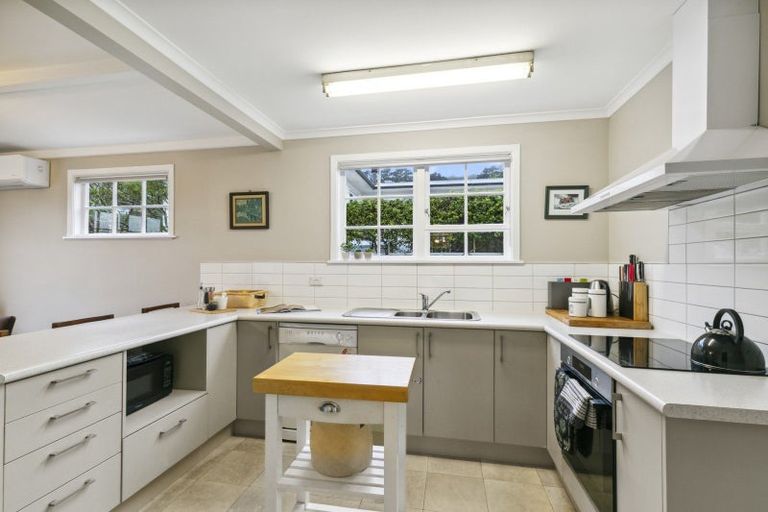 Photo of property in 94 Warwick Street, Wilton, Wellington, 6012
