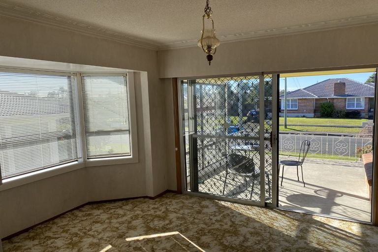 Photo of property in 10 Renwick Street, Papakura, 2110