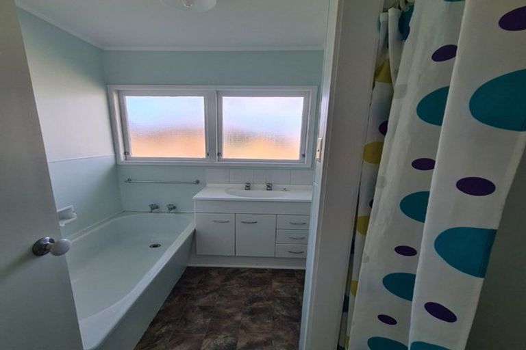 Photo of property in 61 Sandspit Road, Waiuku, 2123