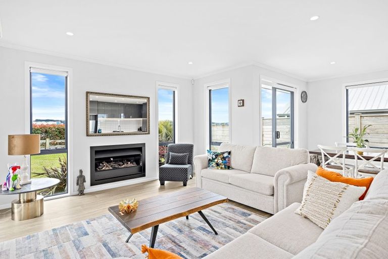 Photo of property in 1 Kia Kaha Drive, Snells Beach, 0920