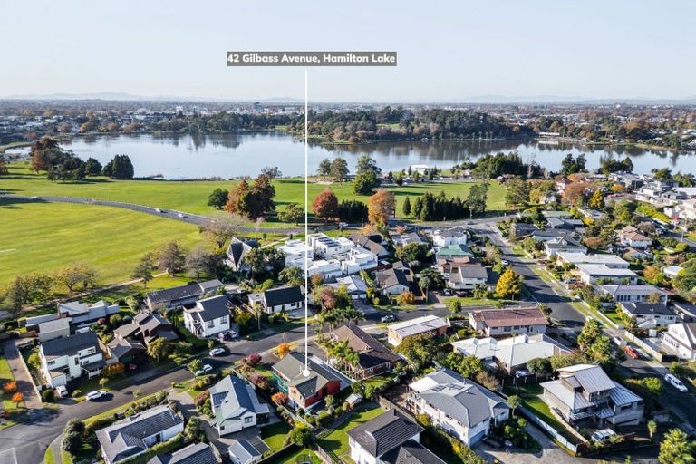 Photo of property in 42 Gilbass Avenue, Hamilton Lake, Hamilton, 3204