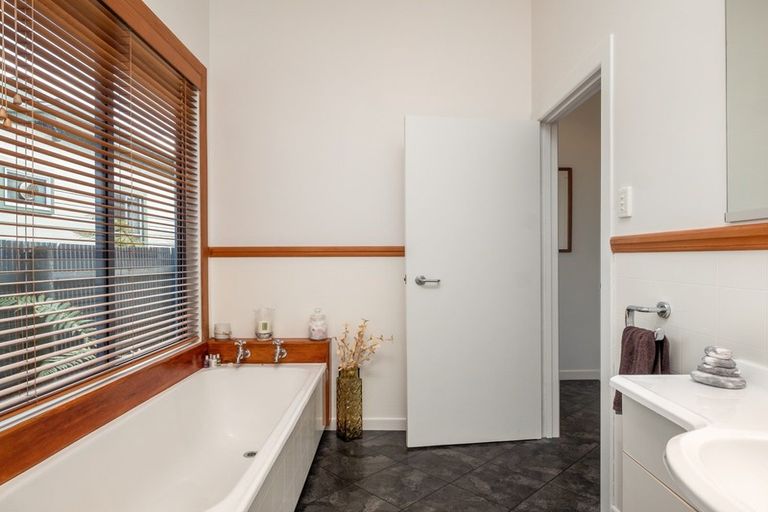 Photo of property in 19 Mangapapa Road, Mangapapa, Gisborne, 4010