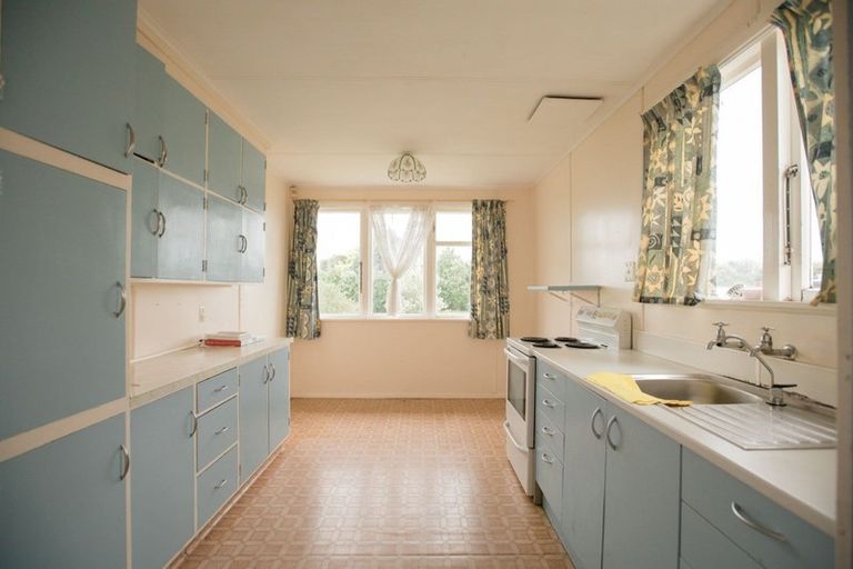 Photo of property in 12 East Road, Shannon, 4821