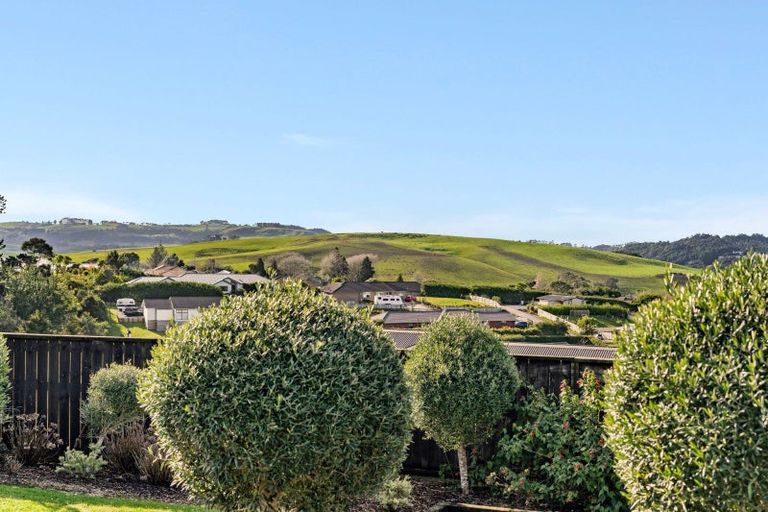 Photo of property in 6 Pheasant Lane, Waimauku, 0812