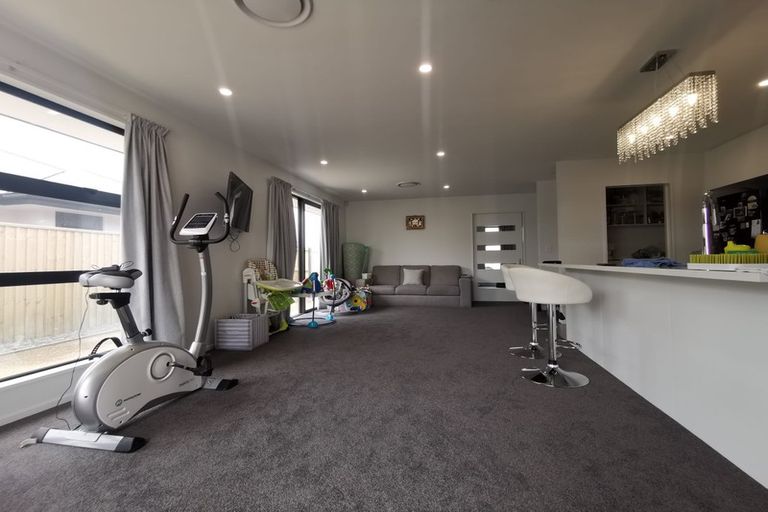 Photo of property in 14 Forge Close, Halswell, Christchurch, 8025