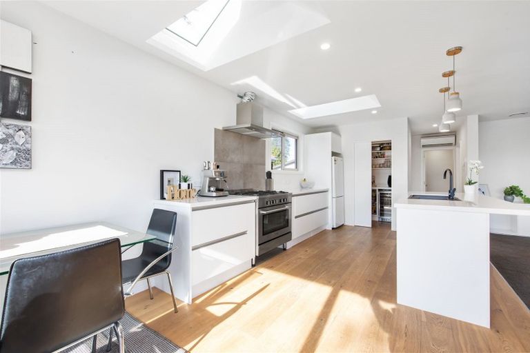 Photo of property in 40 Farquhars Road, Redwood, Christchurch, 8051