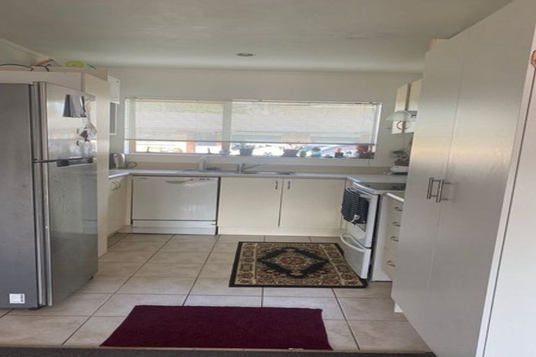 Photo of property in 15 Carlas Way, Ranui, Auckland, 0612