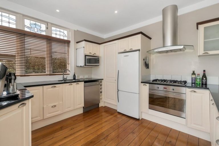 Photo of property in 8/282 Point Chevalier Road, Point Chevalier, Auckland, 1022