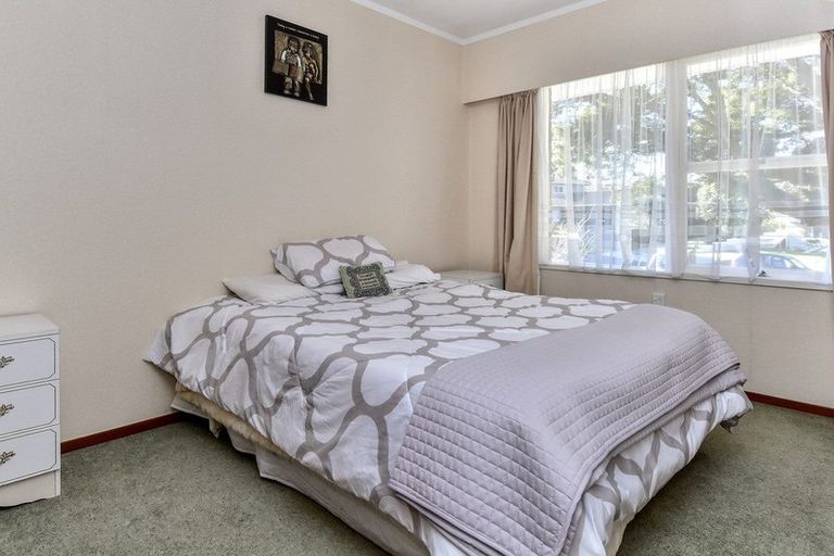 Photo of property in 18 Freshney Place, Hillpark, Auckland, 2102