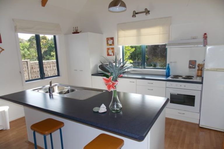 Photo of property in 36d Florance Avenue, Russell, 0202