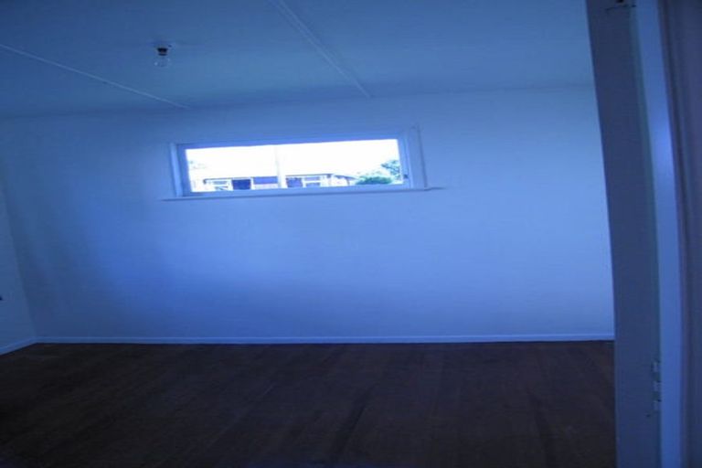 Photo of property in 9 Beazley Place, Glendene, Auckland, 0602