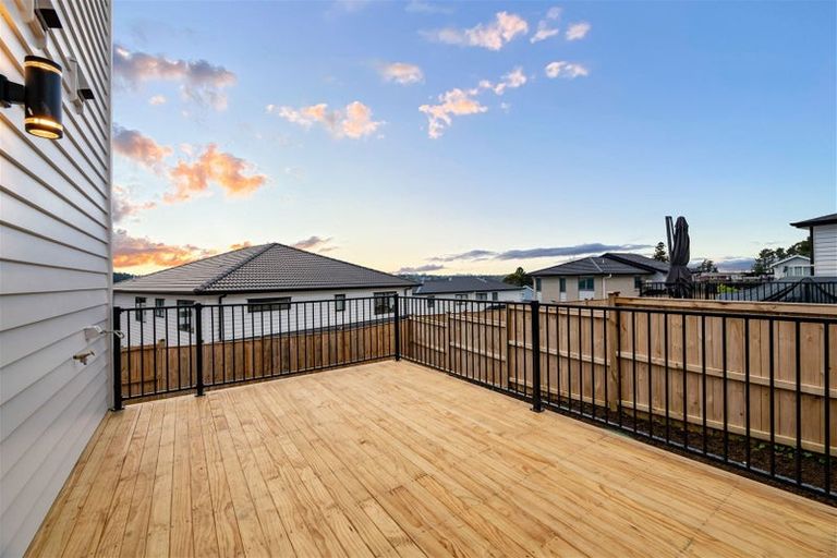 Photo of property in 12 Cumulus Way, Ranui, Auckland, 0612