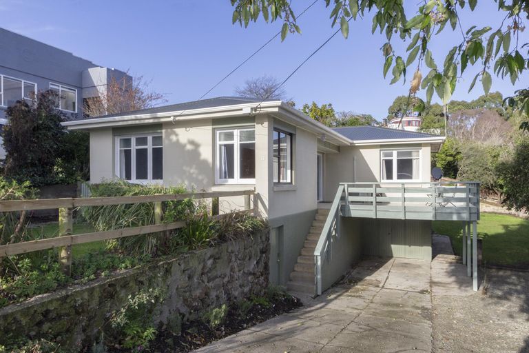 Photo of property in 33 Tamar Street, South Hill, Oamaru, 9400