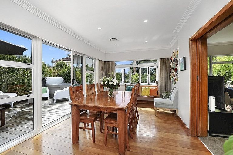 Photo of property in 120 Carrington Street, Lower Vogeltown, New Plymouth, 4310