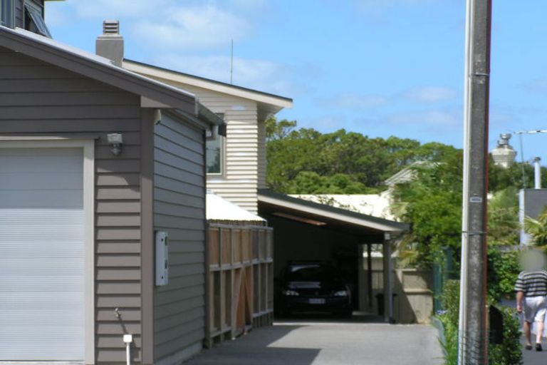 Photo of property in 4a Northumberland Avenue, Belmont, Auckland, 0622