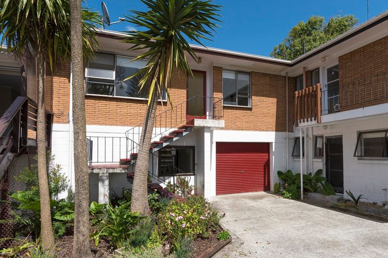 Photo of property in 3/6 Miro Street, New Lynn, Auckland, 0600