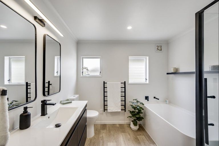 Photo of property in 20 Gebbie Road, Taradale, Napier, 4112