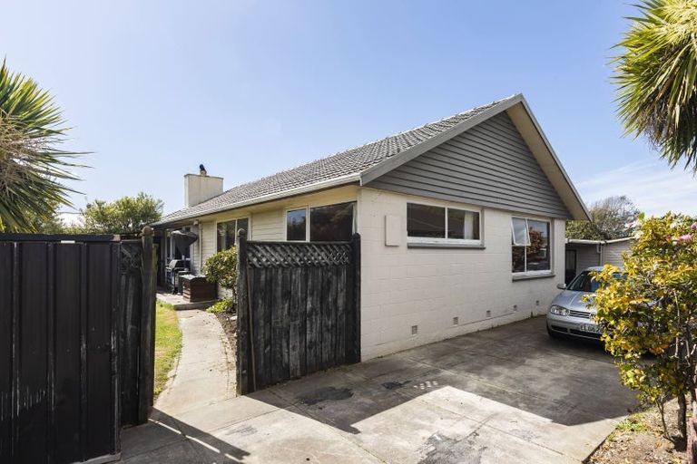 Photo of property in 25 Endeavour Street, North New Brighton, Christchurch, 8083
