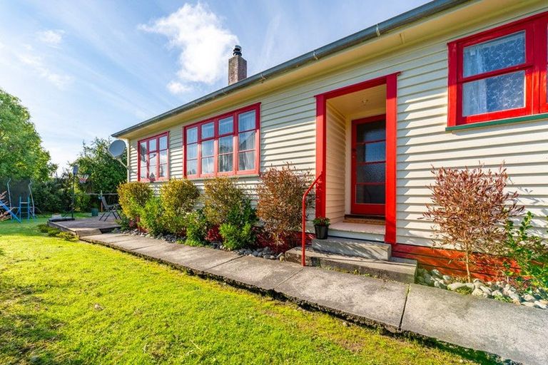 Photo of property in 63 Peel Street, Geraldine, 7930