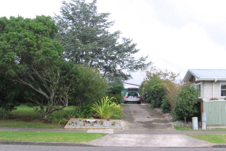 Photo of property in 20 Sylvan Avenue, Waikanae, 5036