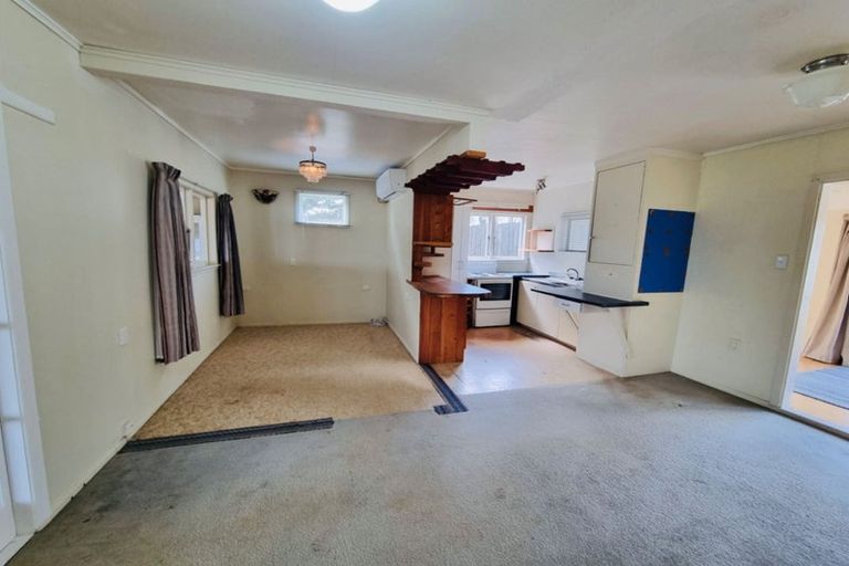 Photo of property in 4 Brian Crescent, Stanmore Bay, Whangaparaoa, 0932