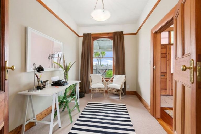 Photo of property in 44 Overtoun Terrace, Hataitai, Wellington, 6021