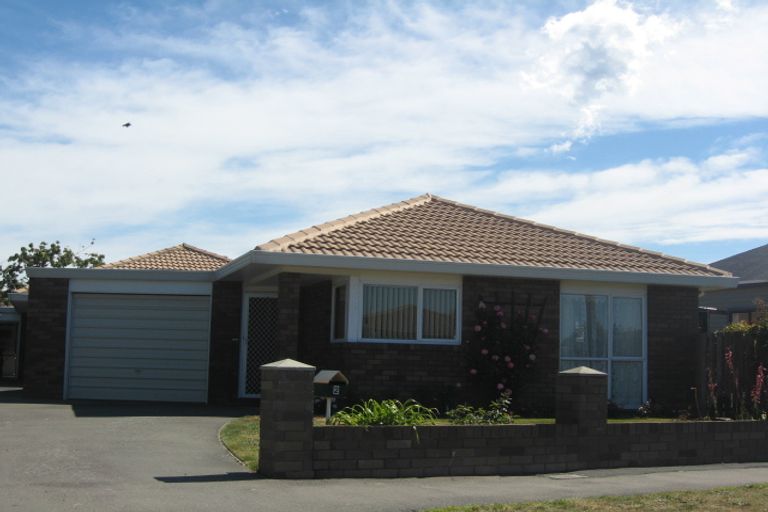 Photo of property in 2 Vivian Street, Burwood, Christchurch, 8083