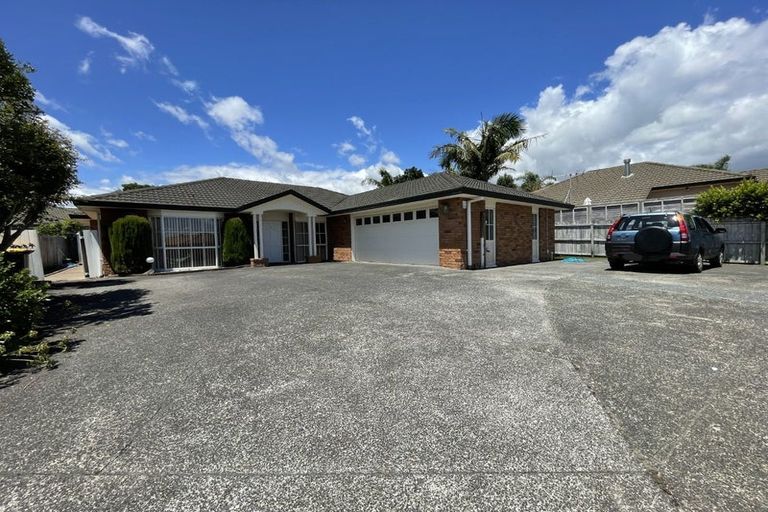 Photo of property in 7 Mullagh Place, East Tamaki Heights, Auckland, 2016