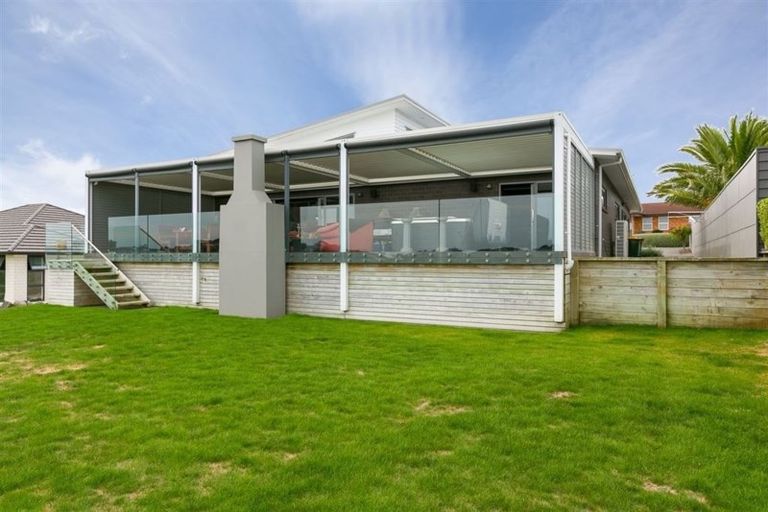 Photo of property in 10 Jules Crescent, Bell Block, New Plymouth, 4312