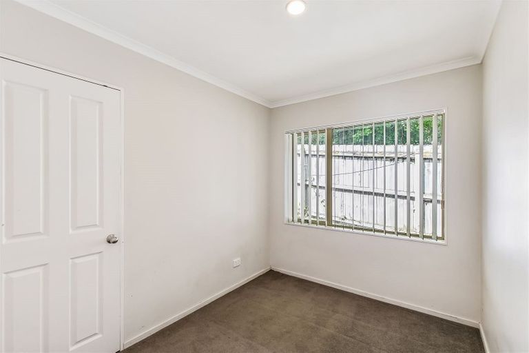 Photo of property in 17a Valley Road, Waiuku, 2123