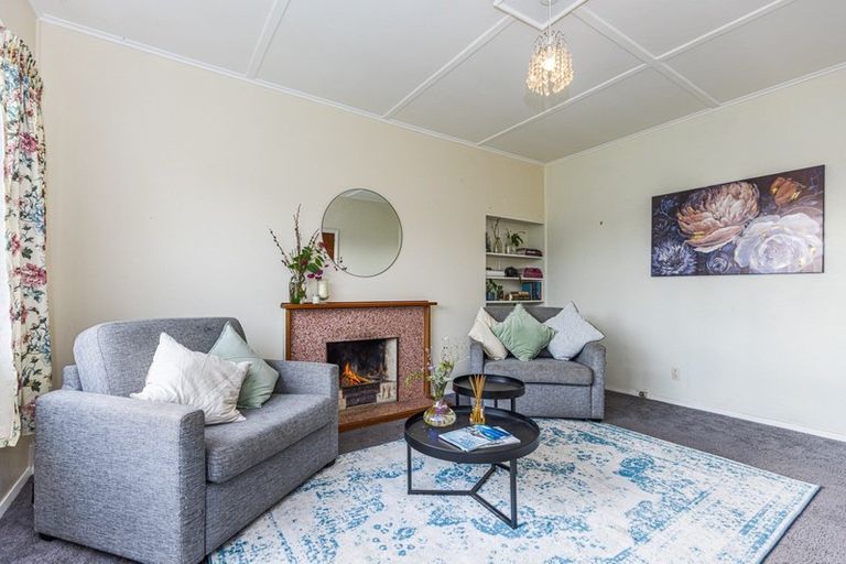 Photo of property in 16 Clapham Place, Whanganui East, Whanganui, 4500