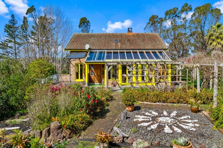 Photo of property in 364 Oneriri Road, Kaiwaka, 0573