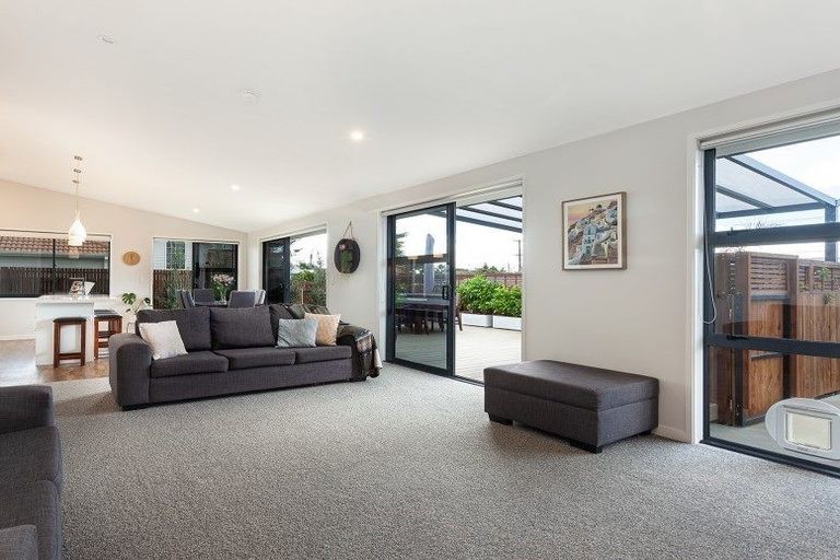 Photo of property in 1320b Papamoa Beach Road, Papamoa Beach, Papamoa, 3118