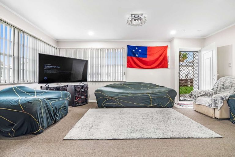 Photo of property in 1/126 Porchester Road, Papakura, 2110
