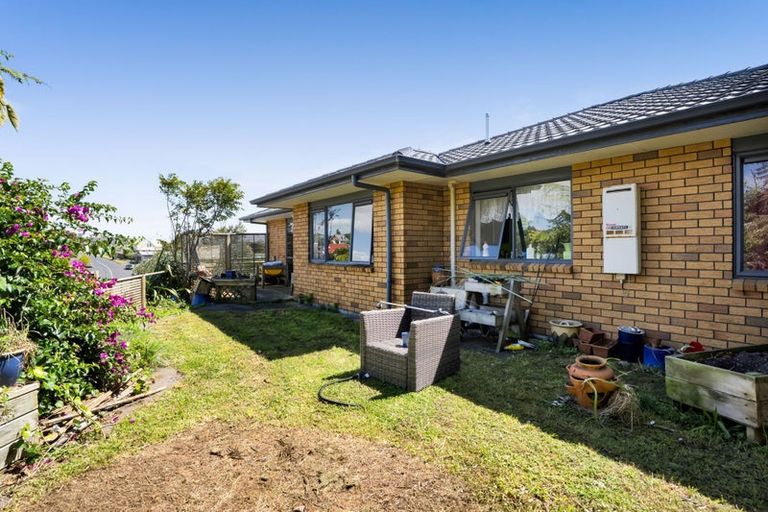 Photo of property in 8 Horizon Heights, Whalers Gate, New Plymouth, 4310