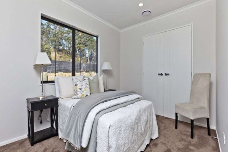 Photo of property in 33 Cilliers Drive, Silverdale, 0932