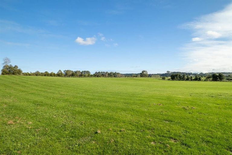 Photo of property in 30 Sunnyside Road, Coatesville, 0793