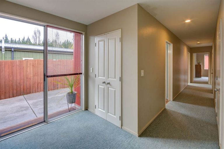 Photo of property in 17 Kiwi Avenue, Waikuku Beach, 7473