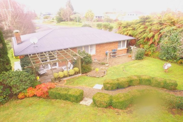 Photo of property in 2 Reid Drive, Putaruru, 3411